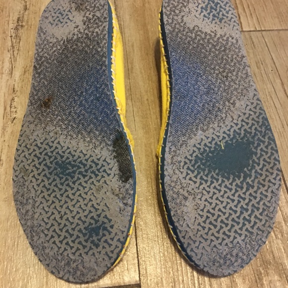 Rocket Dog Canvas - Picture 3 of 3